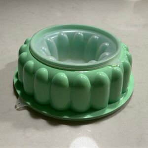Vintage Tupperware Green Jello Mold